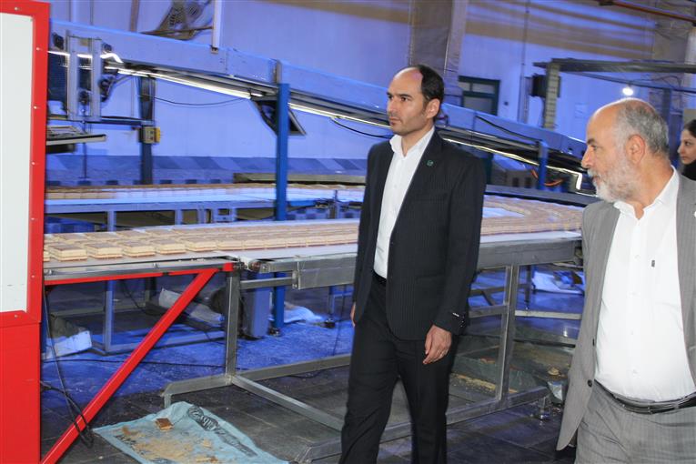 بازدید مدیر کل استاندارد آذربایجان غربی از واحدهای تولیدی